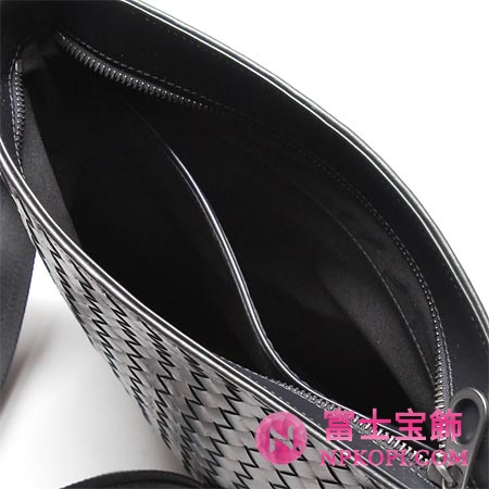ボッテガヴェネタ/BOTTEGA VENETA/ レザーショルダーバッグ /ブラック276357 v465c 1000